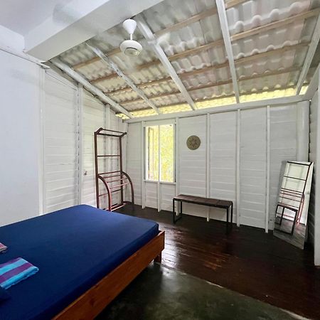 Thelakehostel Хиккадува Экстерьер фото