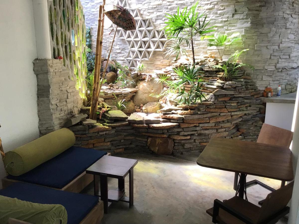 Thelakehostel Хиккадува Экстерьер фото