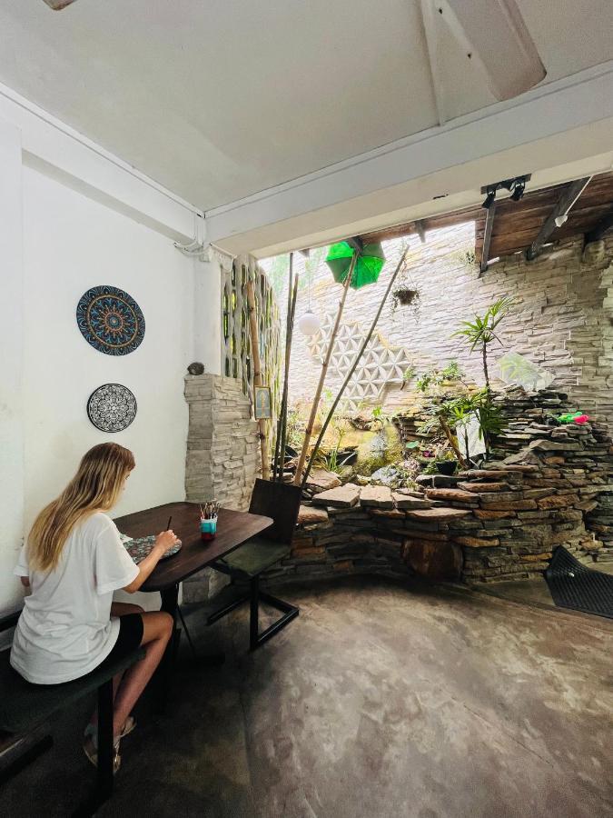Thelakehostel Хиккадува Экстерьер фото