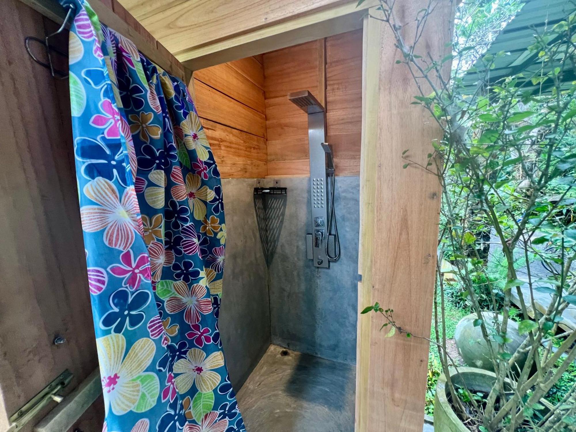 Thelakehostel Хиккадува Экстерьер фото